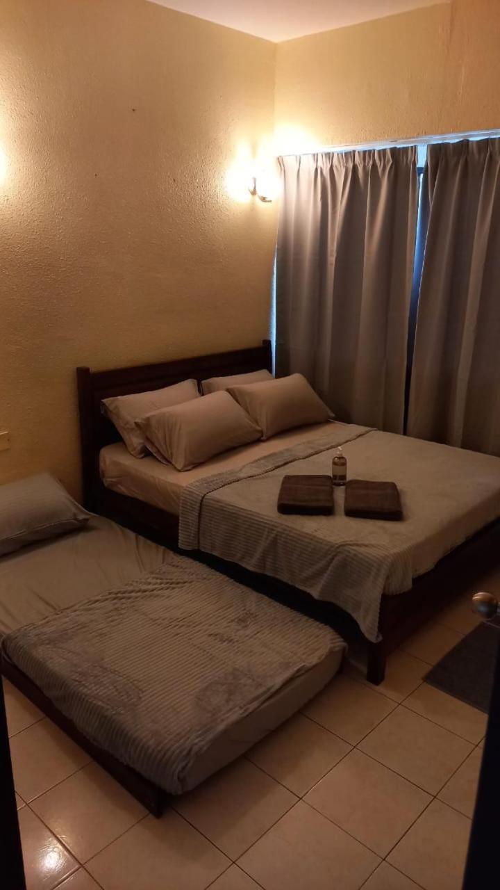 Seaput Srisayang Apartment Batu Feringgi Exterior foto